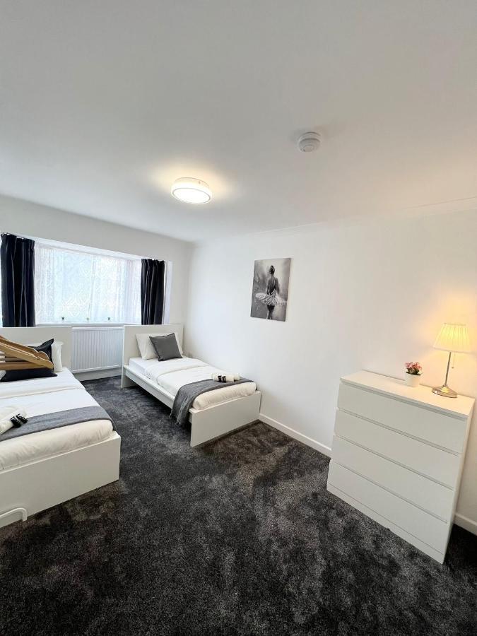 Отель Stunning Flat In Greater Лондон Экстерьер фото